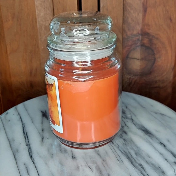 Pumpkin Amber Candle - Picture 8 of 12